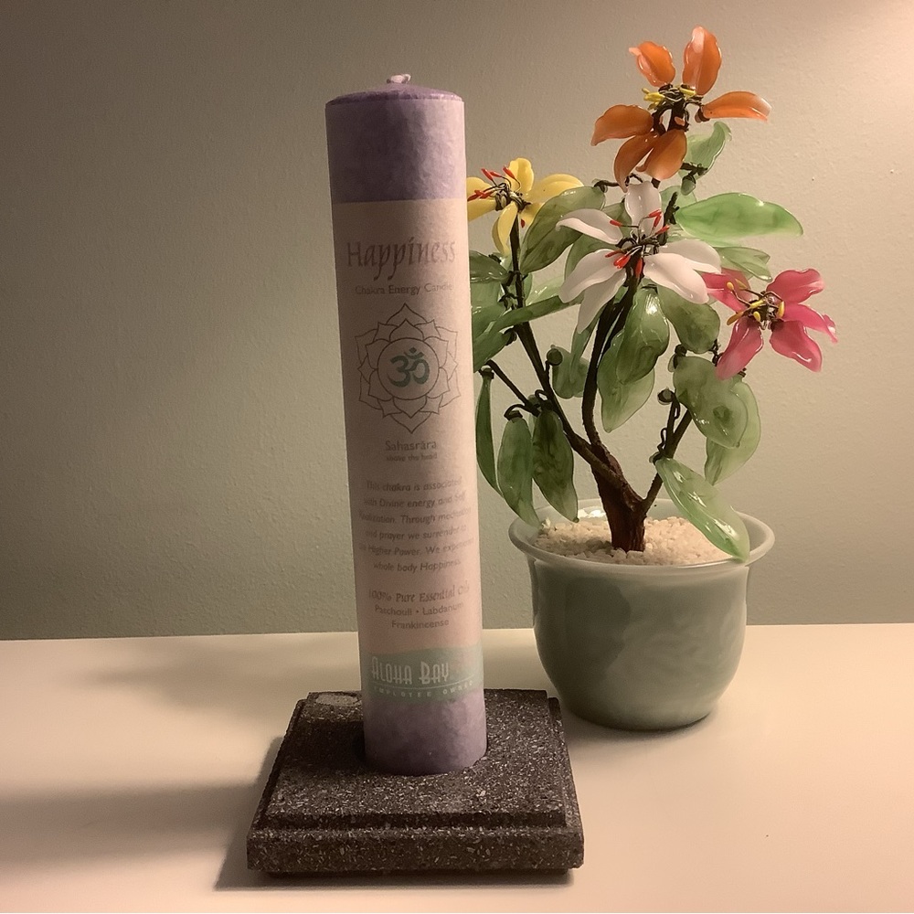 NWT! Chakra Happiness candle and holder